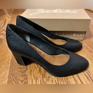 Zodiac Gloria block heel pump size 7
